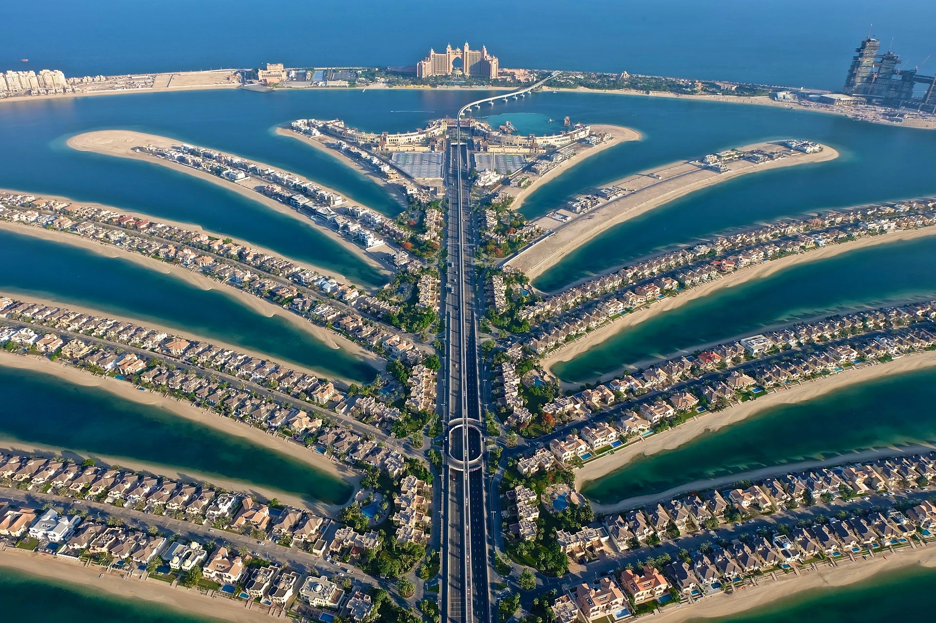 Palm Jumeirah Villas for Sale in 2025 – A Straight-Talking Look at Dubai’s Palm Island Homes